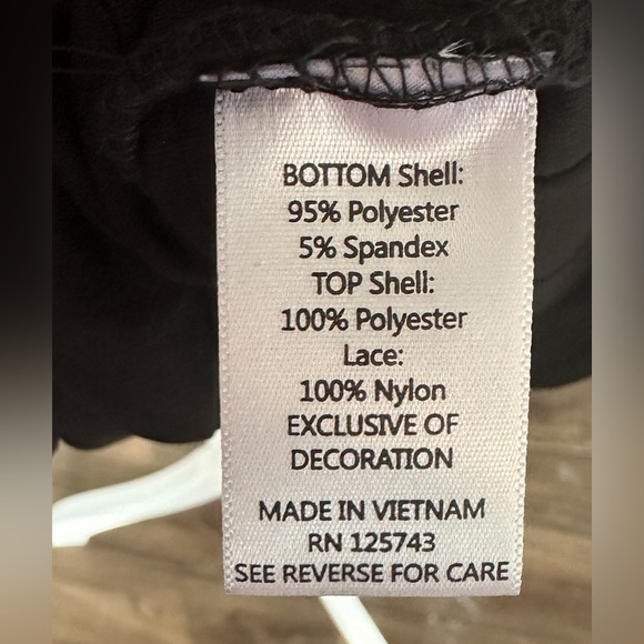 Connected Apparel Lace Dress - Floral Pattern, Versatile & Stylish, Size 8P - Picture 12 of 13